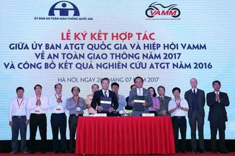 Hiệp hội các nhà sản xuất xe máy Việt Nam cùng Ủy ban An toàn Giao thông công bố thực trạng đáng báo động về ATGT ở học sinh THPT và đề xuất bộ giải pháp cải thiện
