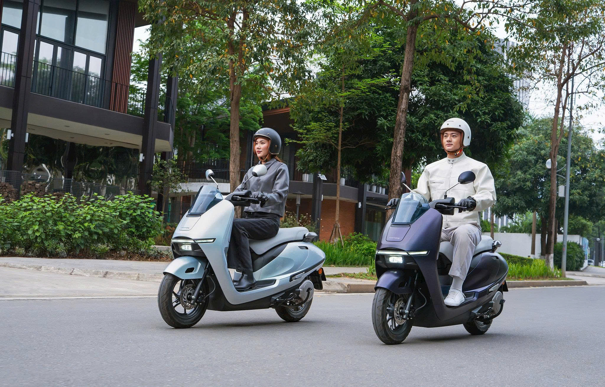 Honda Việt Nam mở bán mẫu xe máy điện Honda UC3 và triển khai hệ thống Trạm sạc pin tại các thành phố lớn