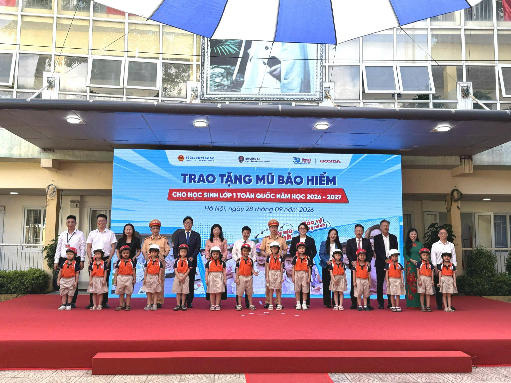 Honda Việt Nam phát động Chương trình Trao tặng mũ bảo hiểm cho học sinh lớp Một toàn quốc năm học 2026 – 2027 – “Đội mũ xinh bảo vệ chúng mình”